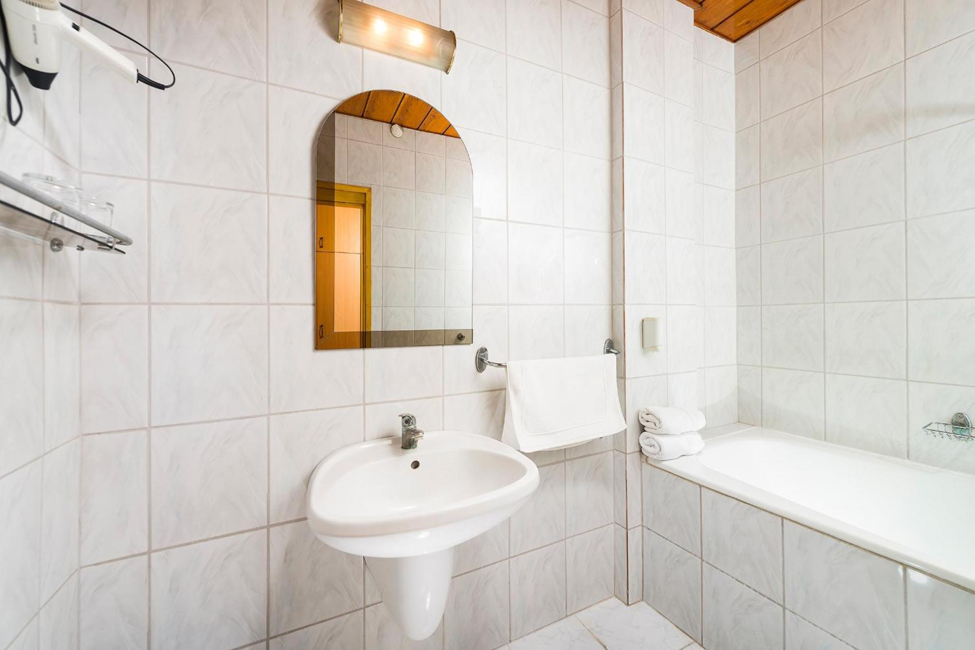 Ozoon Hotel Ньиредьхаза Экстерьер фото