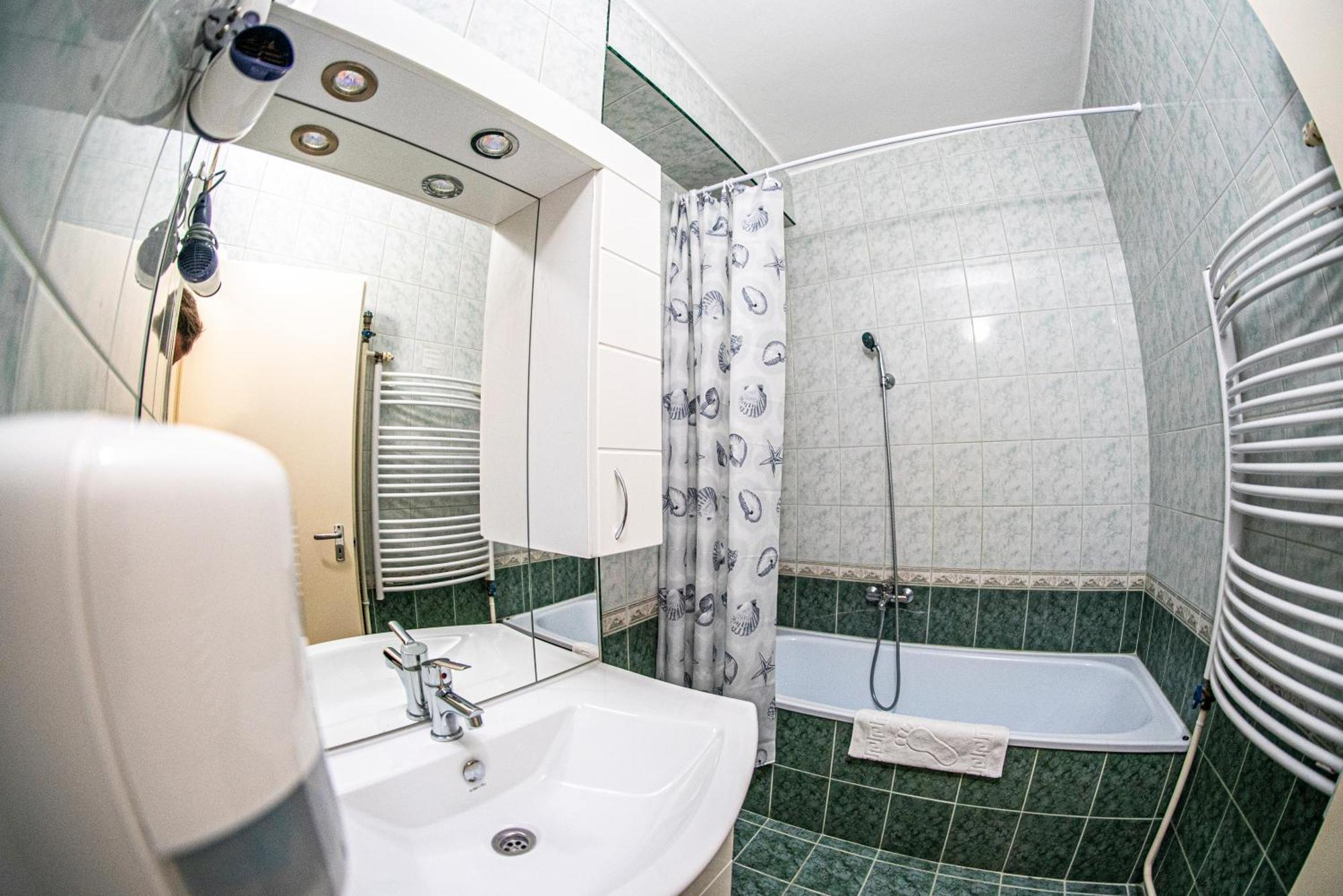 Ozoon Hotel Ньиредьхаза Экстерьер фото