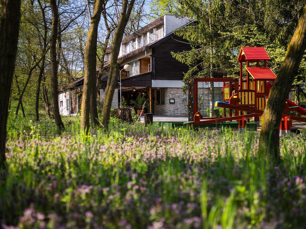 Ozoon Hotel Ньиредьхаза Экстерьер фото